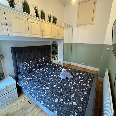 Central And Affordable Flat For 6 People In Zone 1 - Baker Street - With Breakfast Included Londen Buitenkant foto