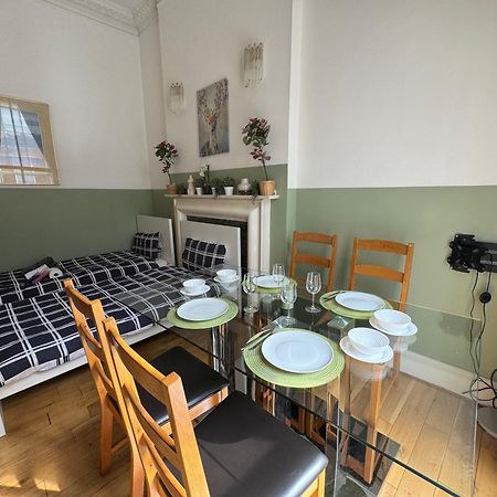 Central And Affordable Flat For 6 People In Zone 1 - Baker Street - With Breakfast Included Londen Buitenkant foto