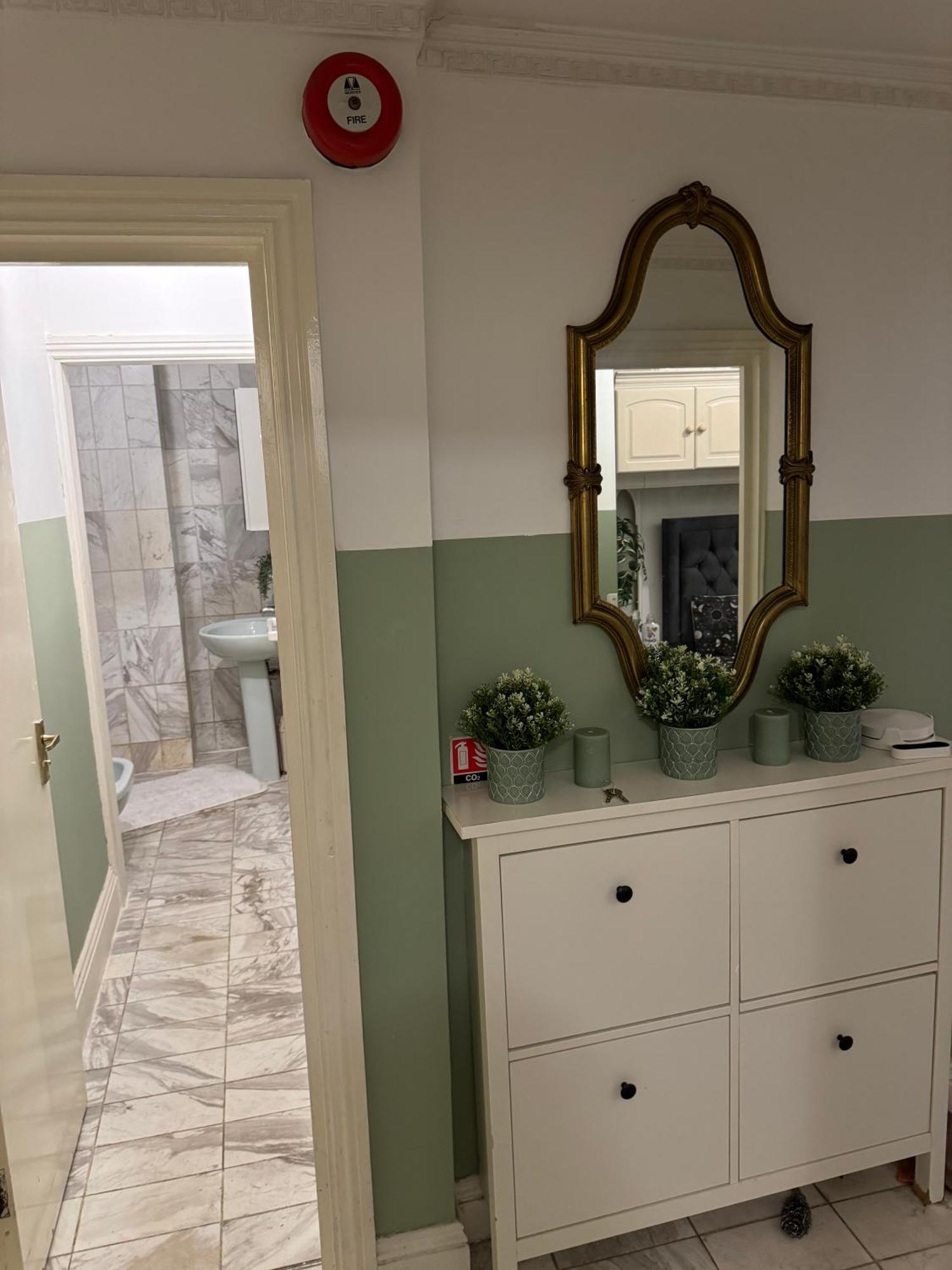 Central And Affordable Flat For 6 People In Zone 1 - Baker Street - With Breakfast Included Londen Buitenkant foto