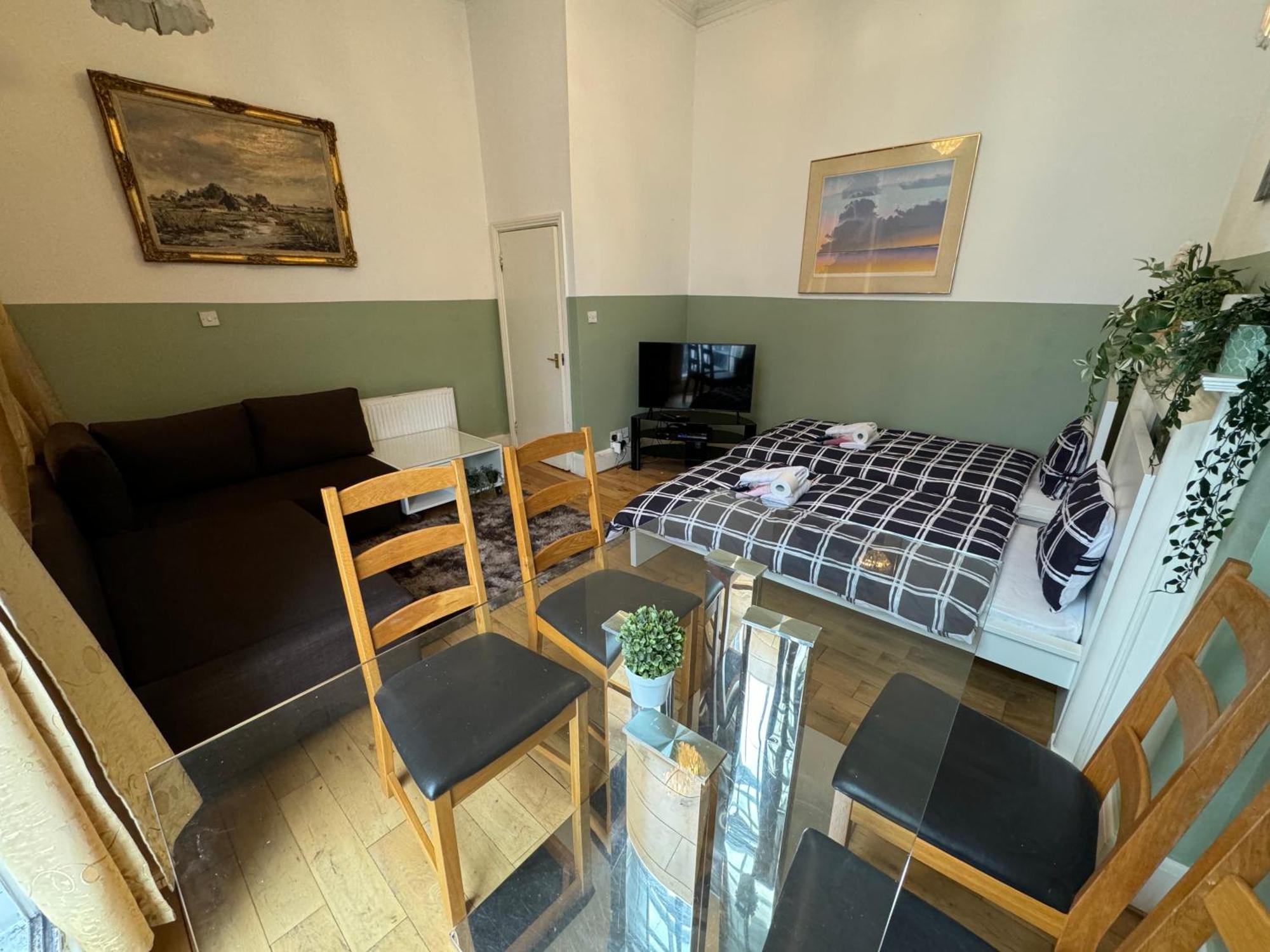 Central And Affordable Flat For 6 People In Zone 1 - Baker Street - With Breakfast Included Londen Buitenkant foto