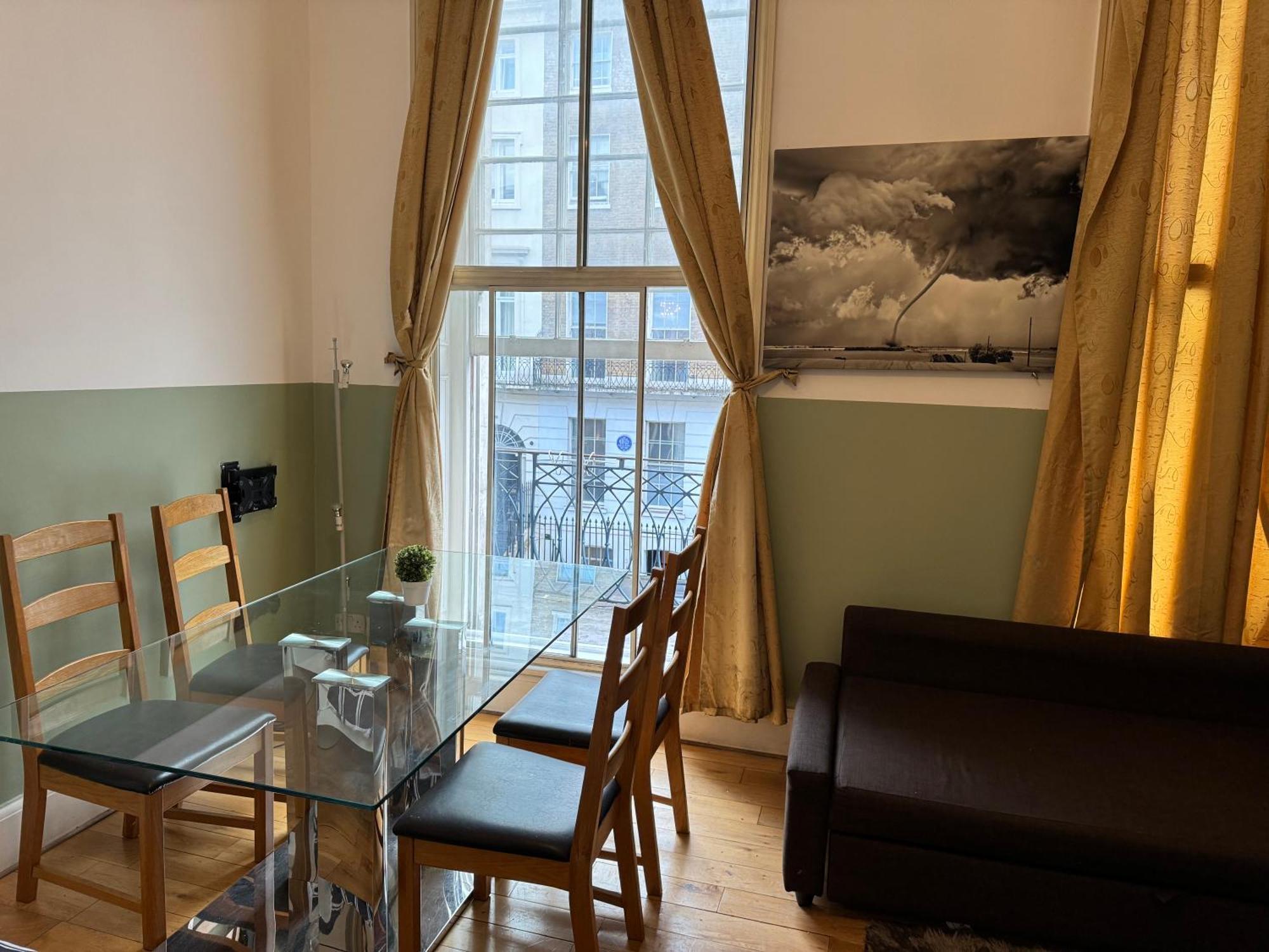 Central And Affordable Flat For 6 People In Zone 1 - Baker Street - With Breakfast Included Londen Buitenkant foto