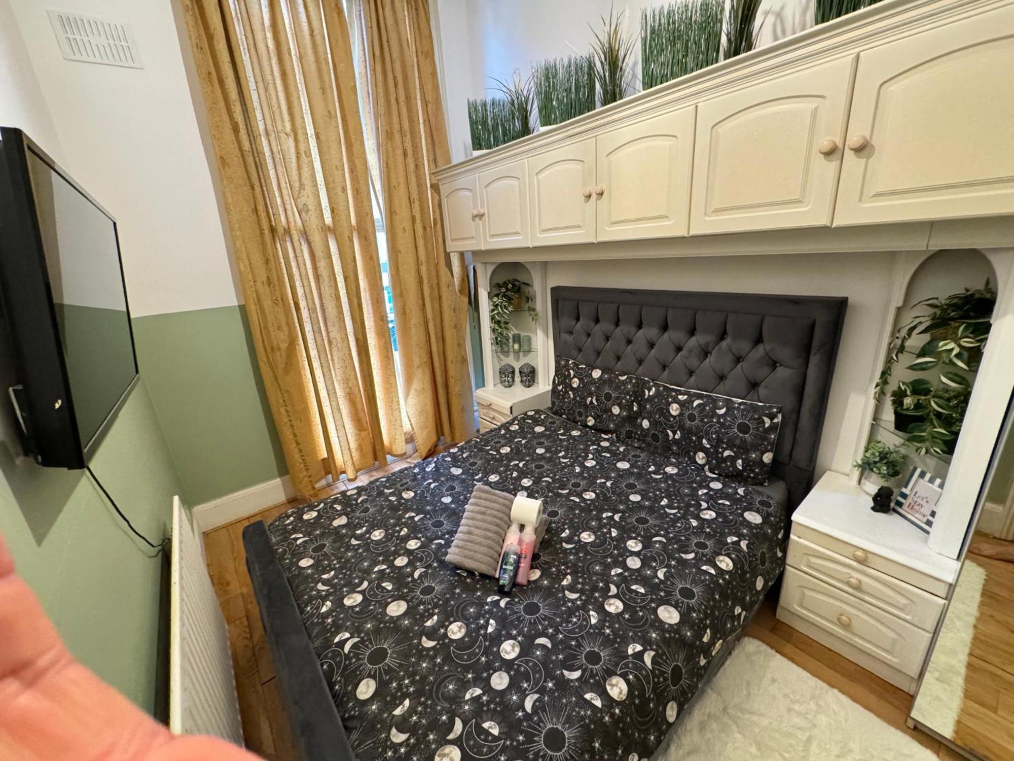 Central And Affordable Flat For 6 People In Zone 1 - Baker Street - With Breakfast Included Londen Buitenkant foto